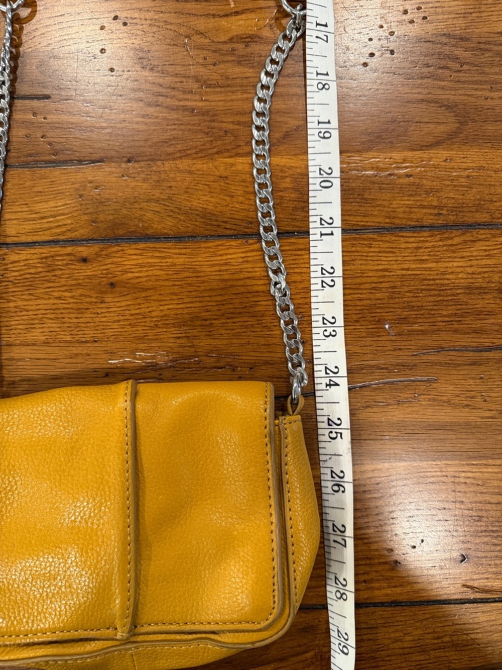 ✨Neiman Marcus Leather Chain Link Crossbody Coin Purse Mustard Yellow - Picture 5 of 5